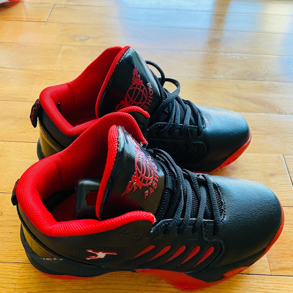 Air Jordan size 5.5 brand new